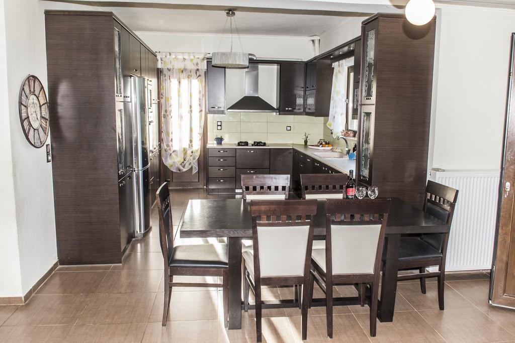 House Veggera - Private Swimming Pool Guest House Pombia Luaran gambar