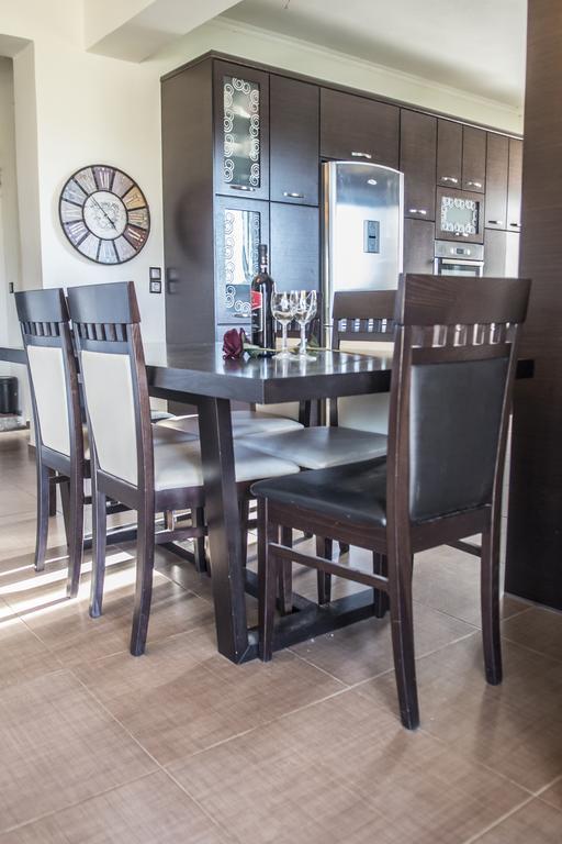 House Veggera - Private Swimming Pool Guest House Pombia Luaran gambar
