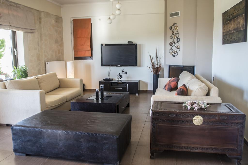 House Veggera - Private Swimming Pool Guest House Pombia Luaran gambar