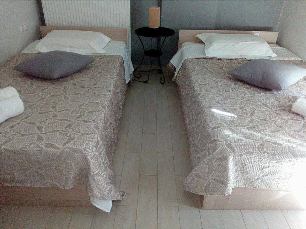 House Veggera - Private Swimming Pool Guest House Pombia Luaran gambar